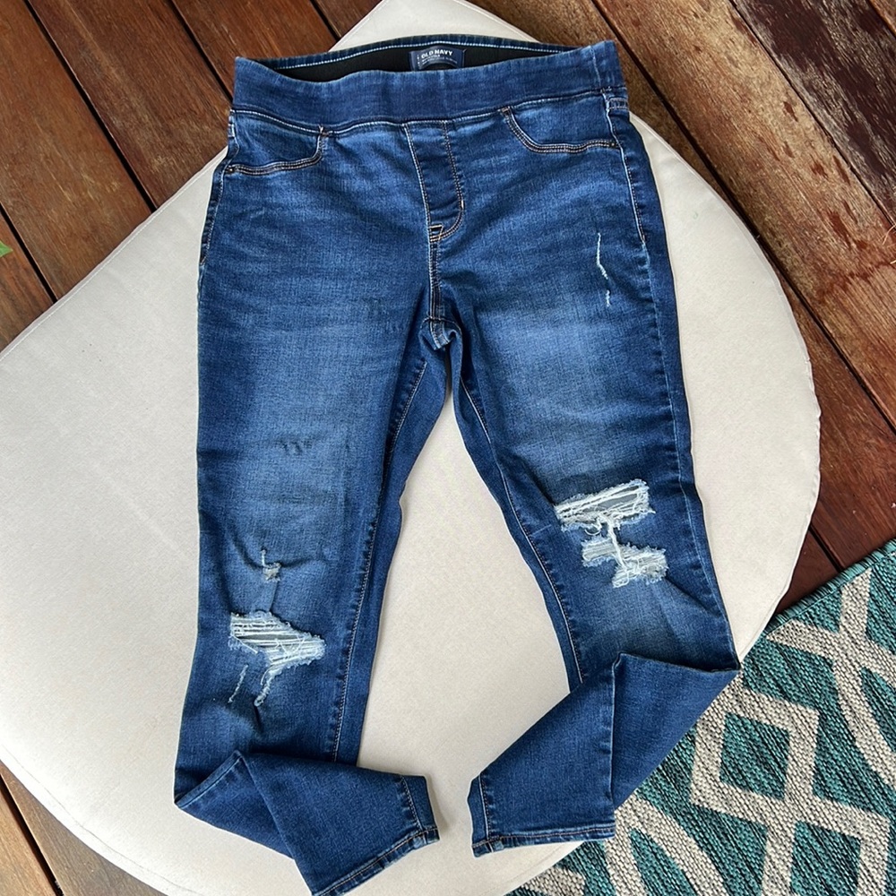 Dark Wash Ripped Skinny Jeans. Old Navy Rock Star Mid-Rise, Stretch Band size 12